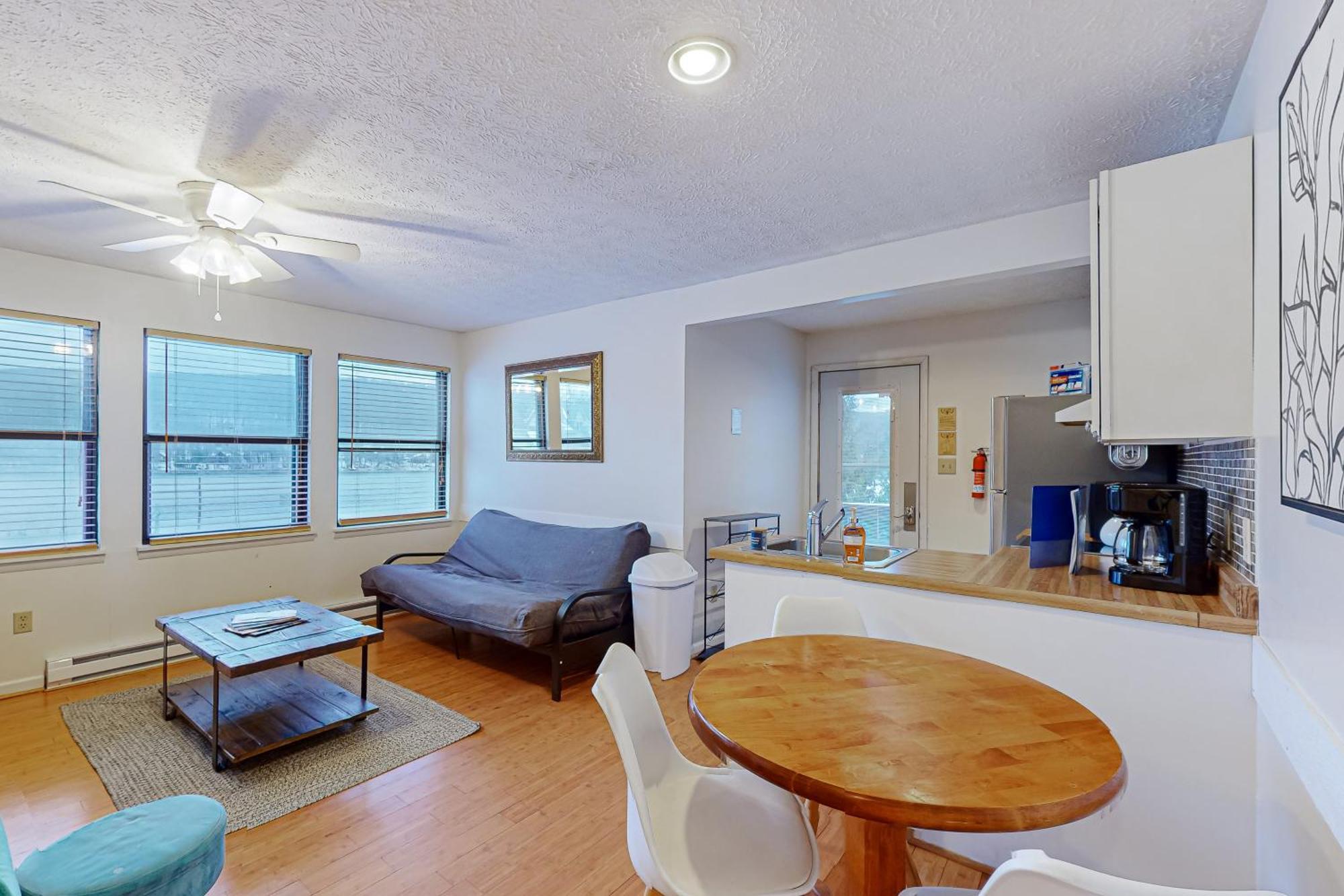 Jeffrey Lane Condos Thayerville エクステリア 写真