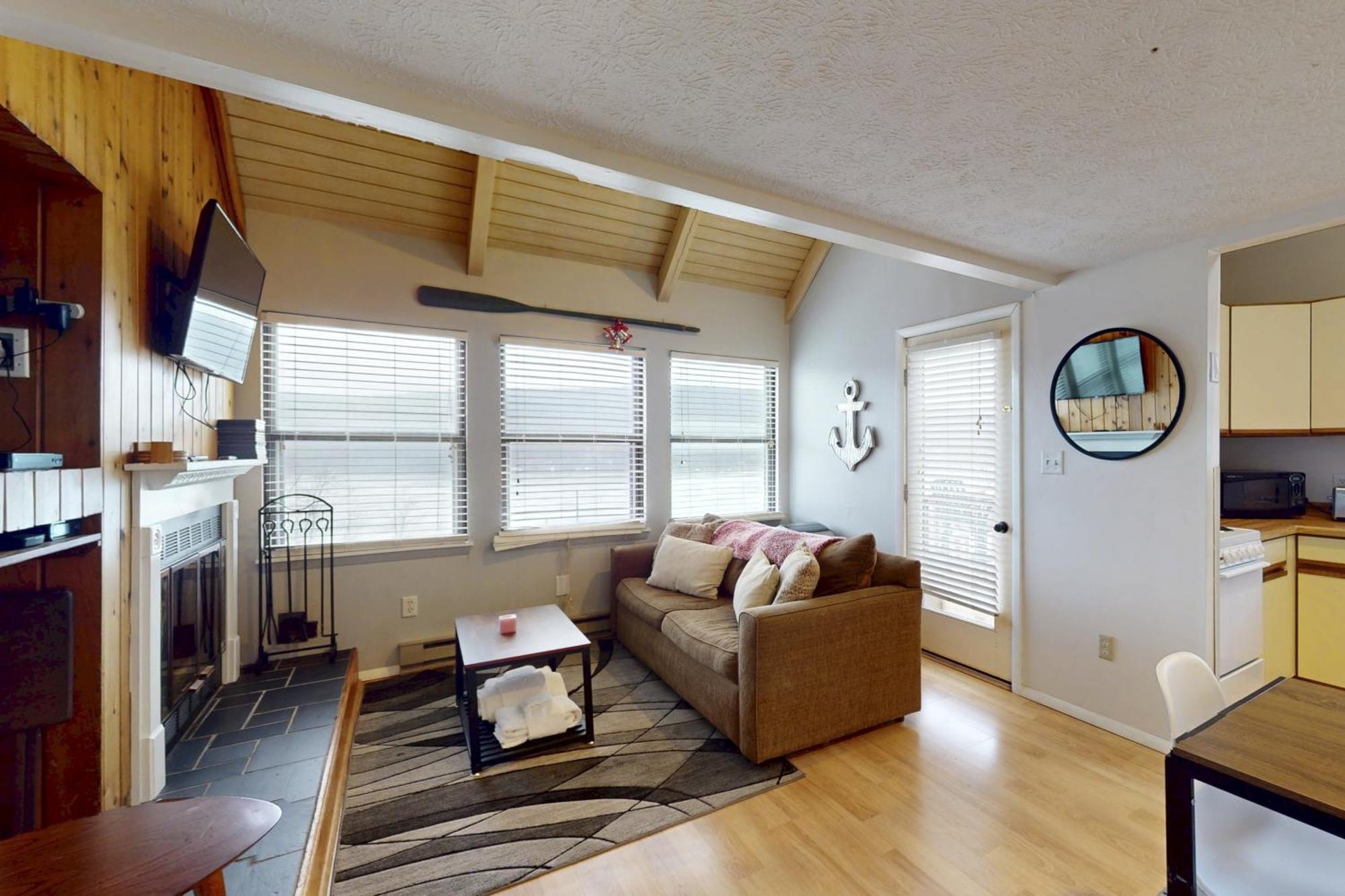 Jeffrey Lane Condos Thayerville 部屋 写真